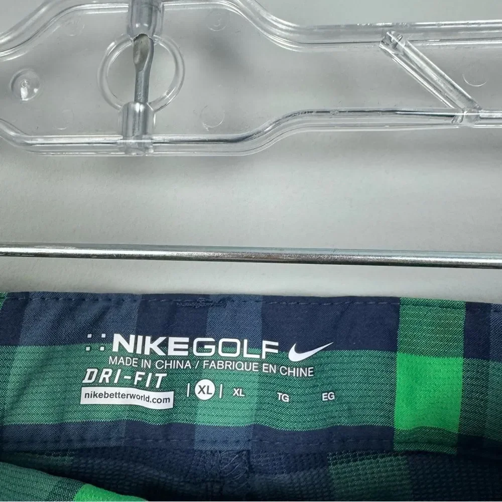 NIKE GOLF | Blue and Green Plaid Shorts Men’s Size X-Large Dri-Fit